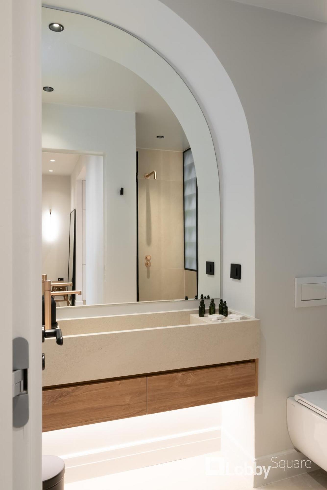 Muse Apartment By Lobbysquare Athena Bagian luar foto