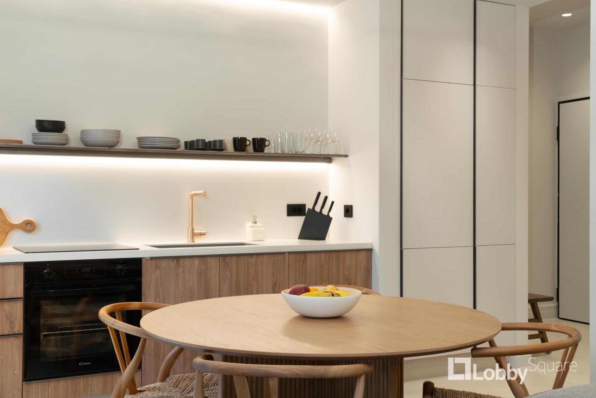 Muse Apartment By Lobbysquare Athena Bagian luar foto
