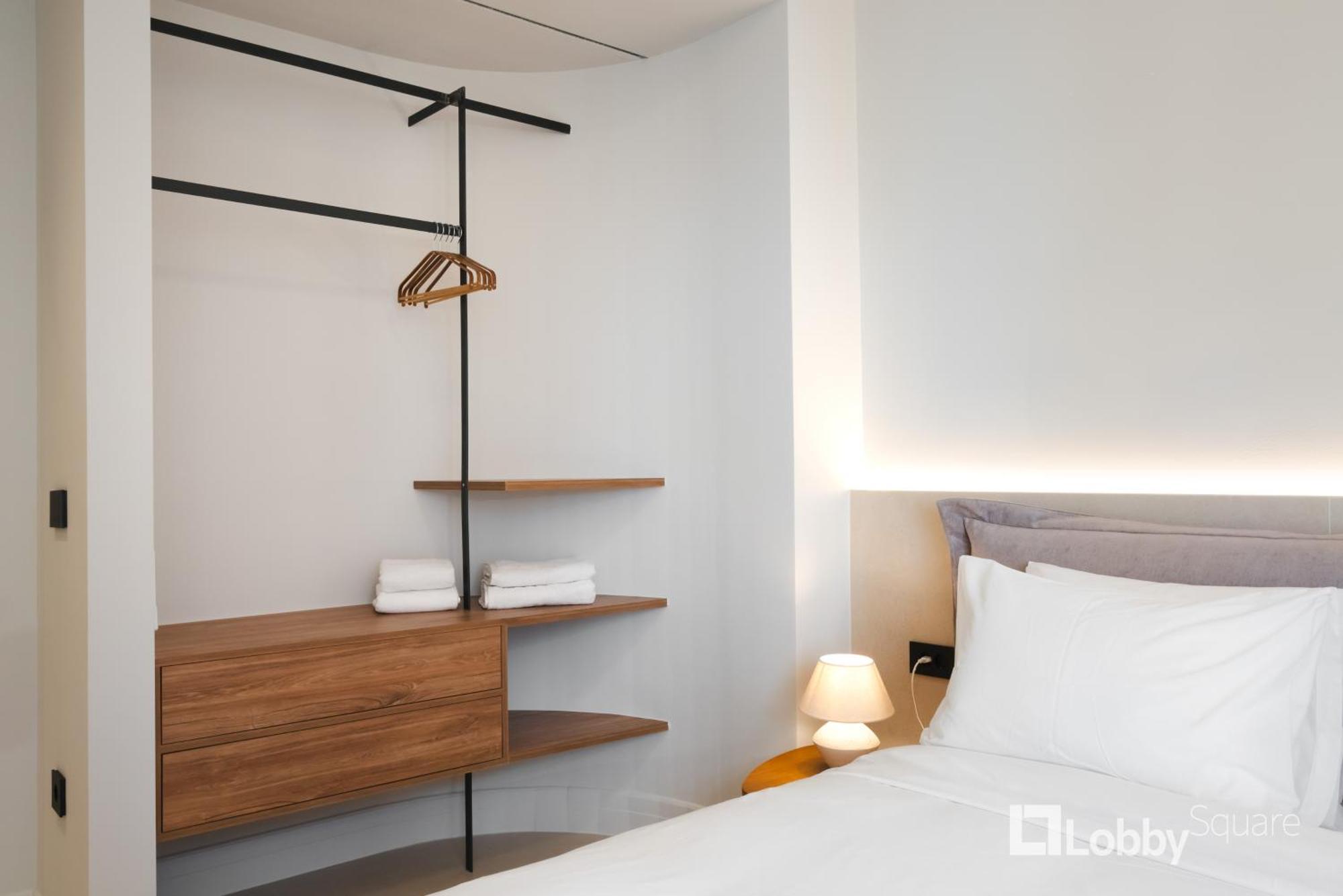 Muse Apartment By Lobbysquare Athena Bagian luar foto