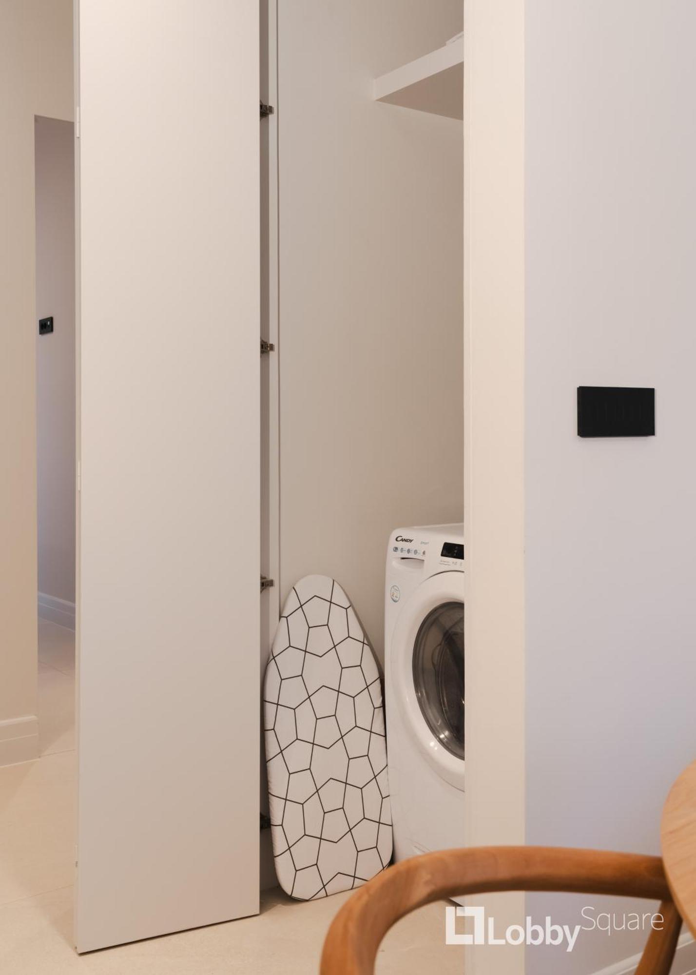 Muse Apartment By Lobbysquare Athena Bagian luar foto